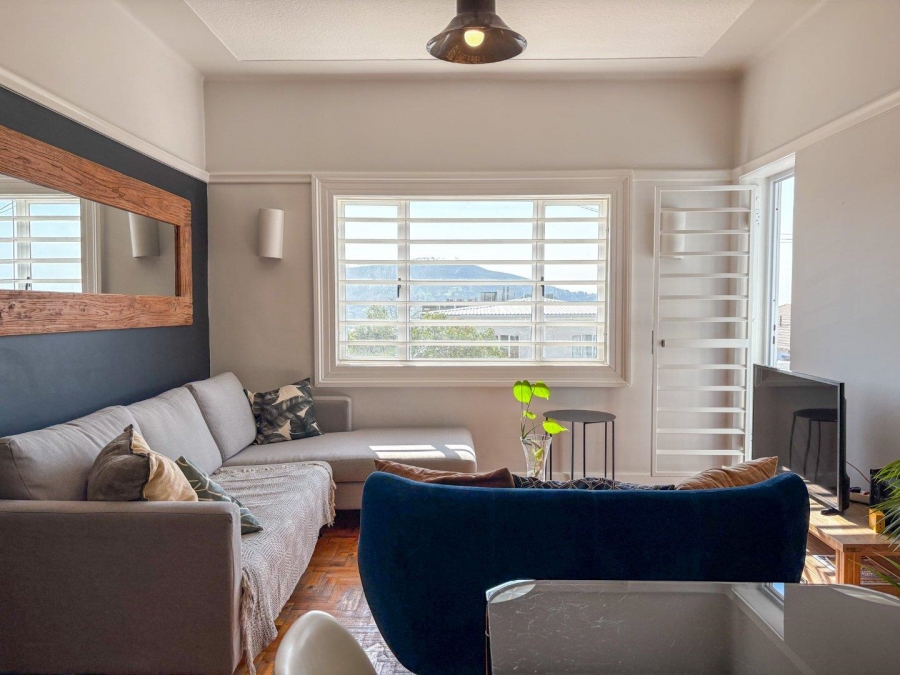 2 Bedroom Property for Sale in Vredehoek Western Cape